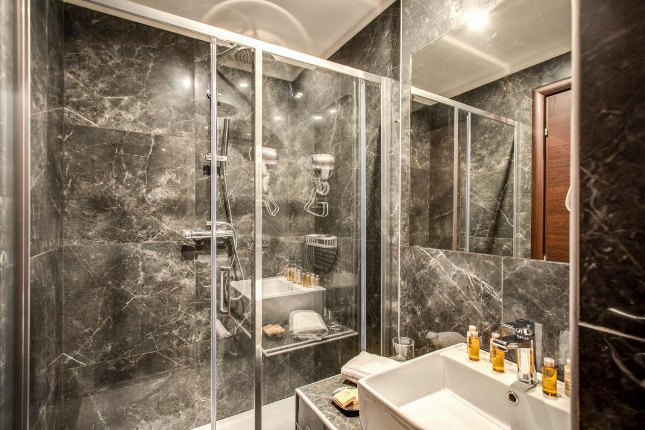 Relais De La Poste Hotel Рим Екстериор снимка