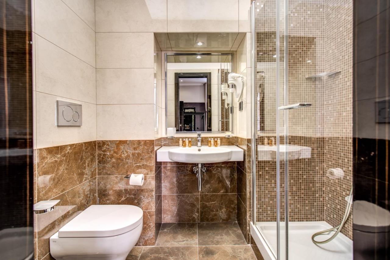 Relais De La Poste Hotel Рим Екстериор снимка